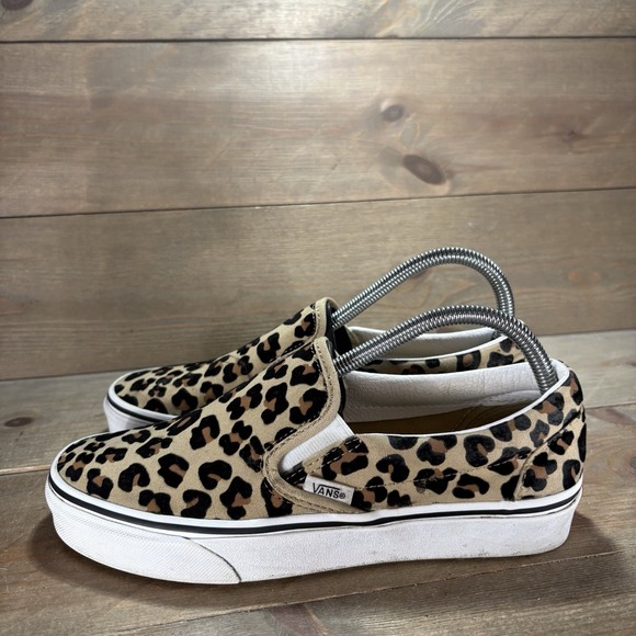 Vans Shoes - vans classic womens size 7.5 shoes brown leopard print athletic skate sneakers